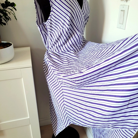 Mlle Gabrielle Size M Striped Dress White Purple Asymmetrical 💜 - Picture 2 of 10